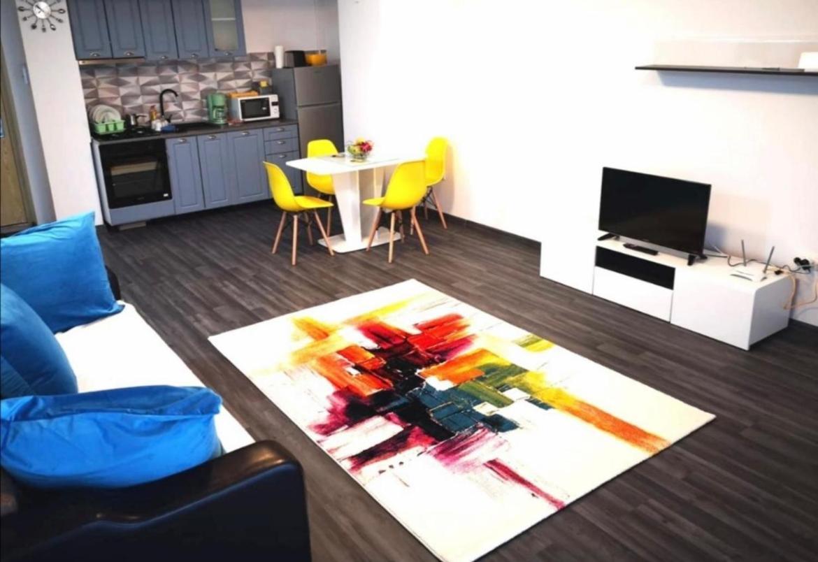 Apartament Spatios Cu 2 Camere In Centrul Statiunii Mamaia -73Mp - ! Eksteriør billede
